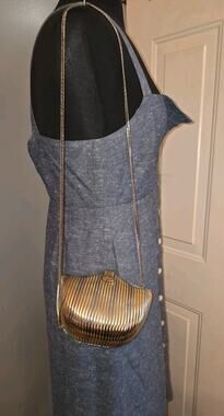 Vtg Hard Shellshell Clutch Evening Bag Purse Chain Strap Gold Metal Kiss Lock